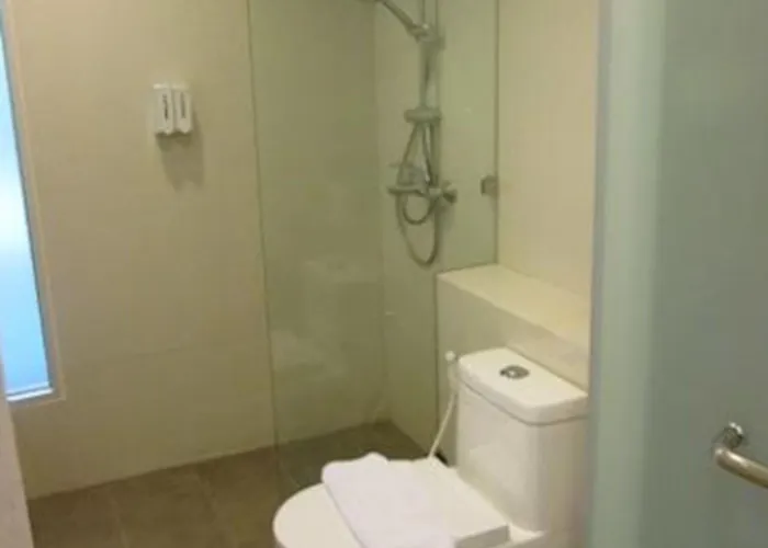 Nantra Retreat And 3* 曼谷