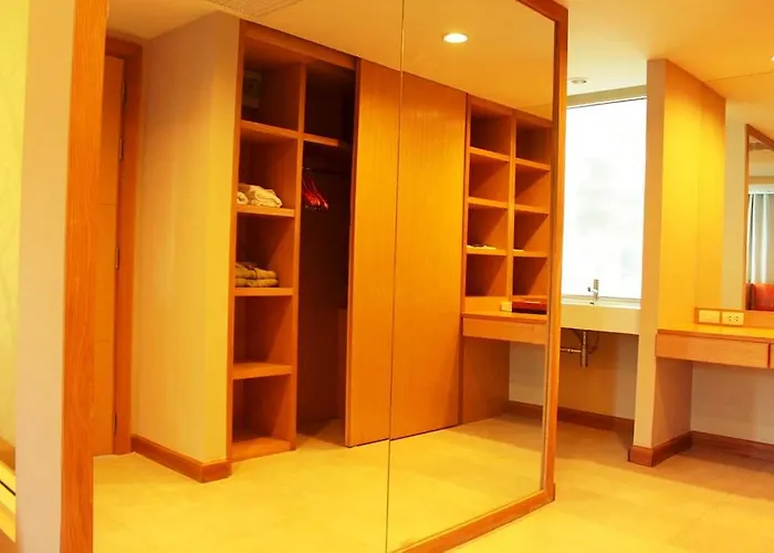 Nantra Retreat And 3* 曼谷