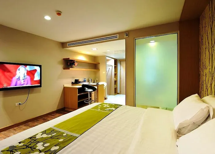 Nantra Retreat And 3*