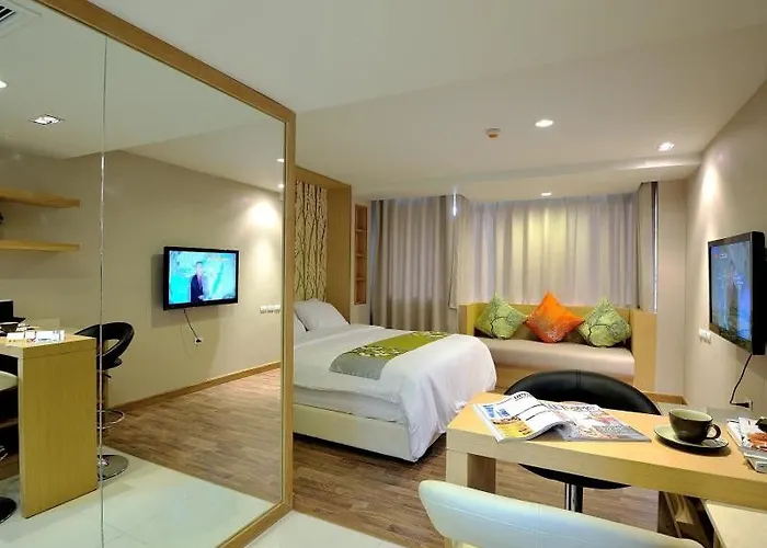Nantra Retreat And 3* 曼谷
