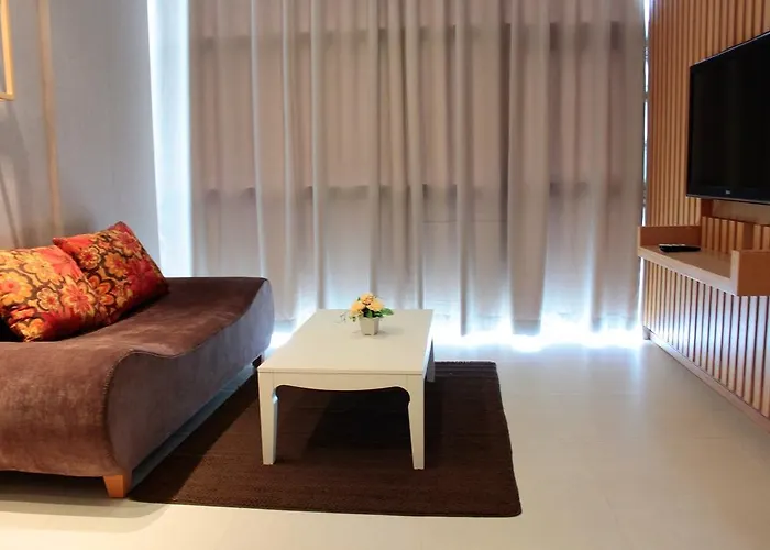 酒店 Nantra Retreat And 3*